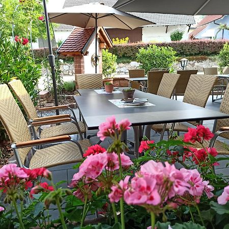 Hotel-Gasthof Rose Oberkirch  Exterior photo