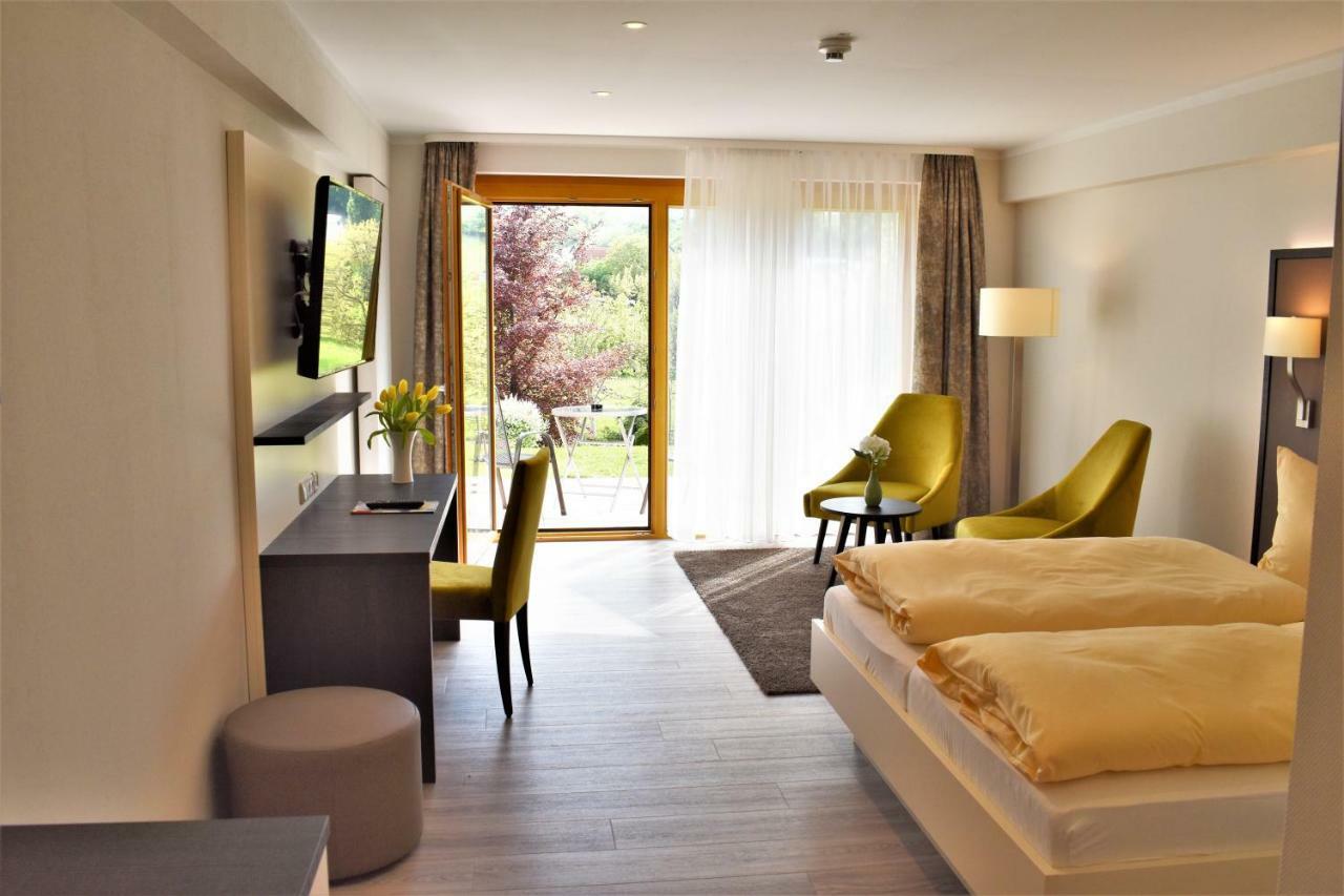 Hotel-Gasthof Rose Oberkirch  Exterior photo